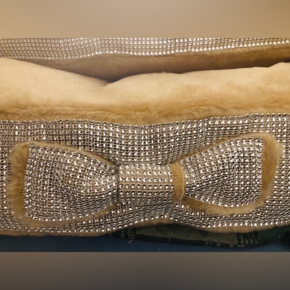 2 Mina Mina Dog Beds in either Medium or X-Large By~The Sun*Kissed Designs - Picture 5 of 15